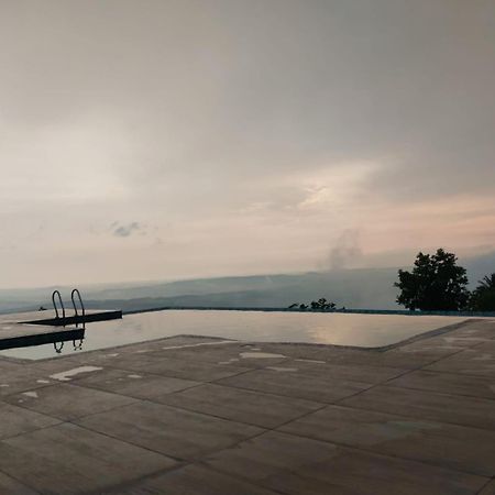 Whiteflower Mountain Resort Perintalmanna Екстериор снимка